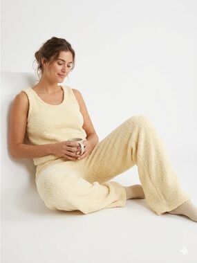 Mellow Plush Sleeveless Loungewear 2 piece suit in soft yellow - comfort trendy